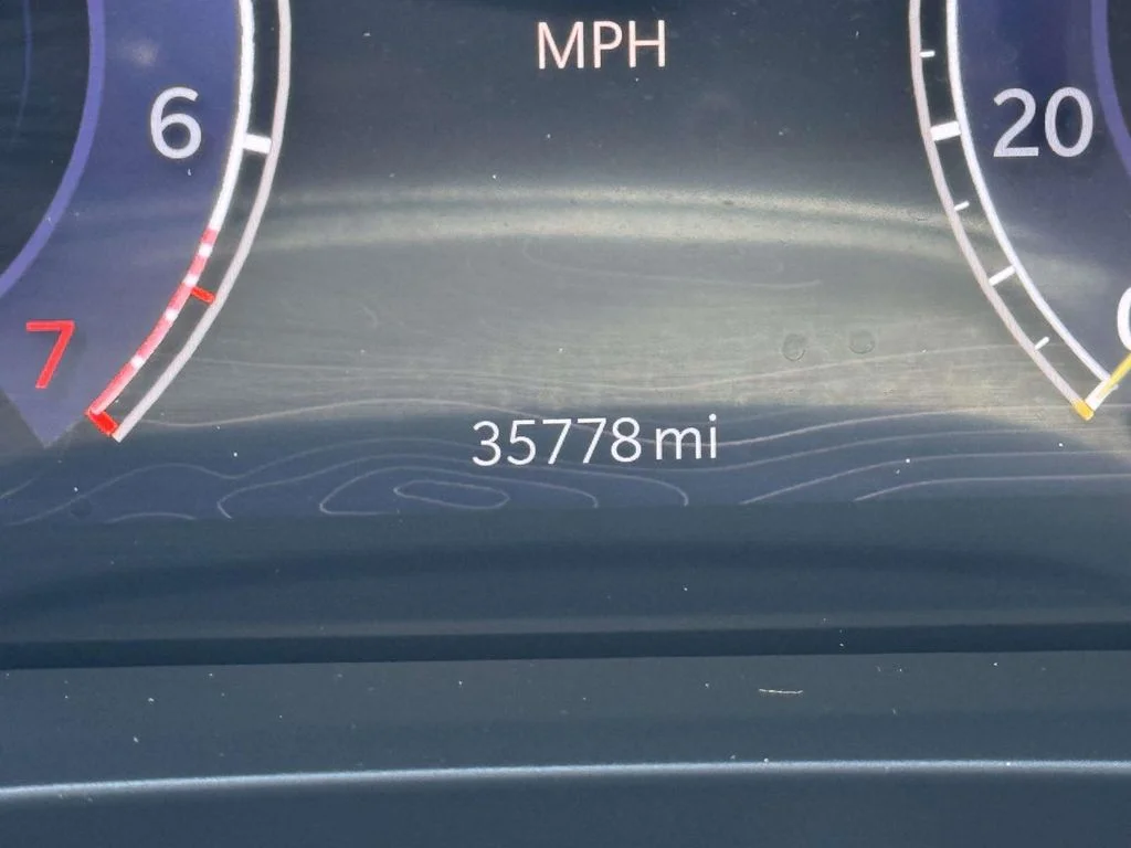 Used 2023 White/off-white Jeep Altitude X image 23