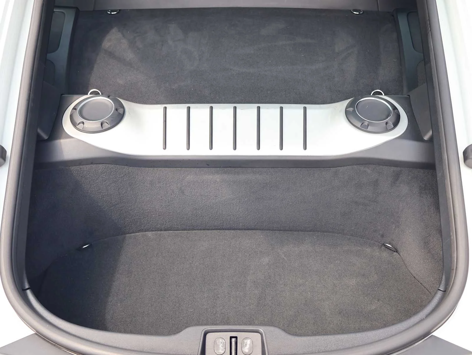 Used 2018 White Porsche  image 27