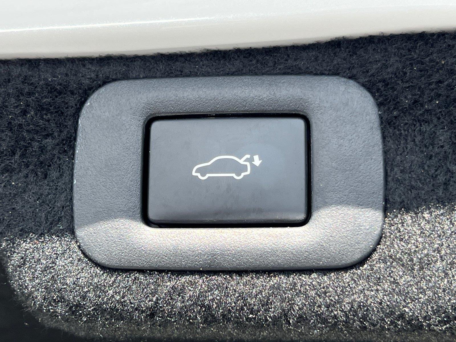 Used 2023 Eminent White Pearl Lexus 500 Luxury image 19