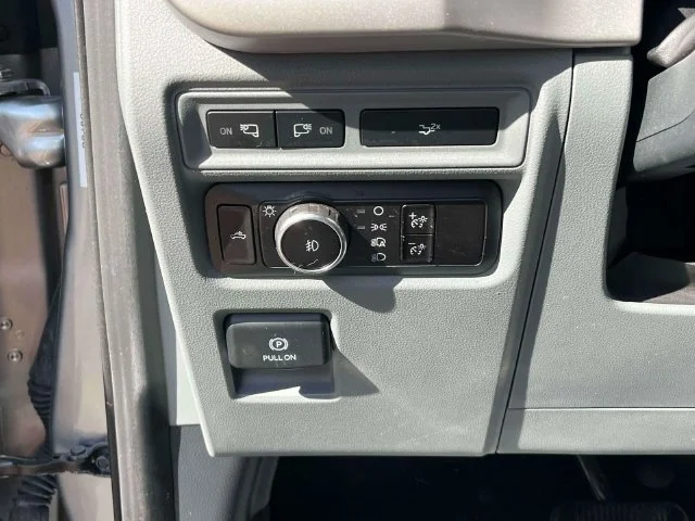 Certified Used 2023 Silver Metallic Ford XLT image 29