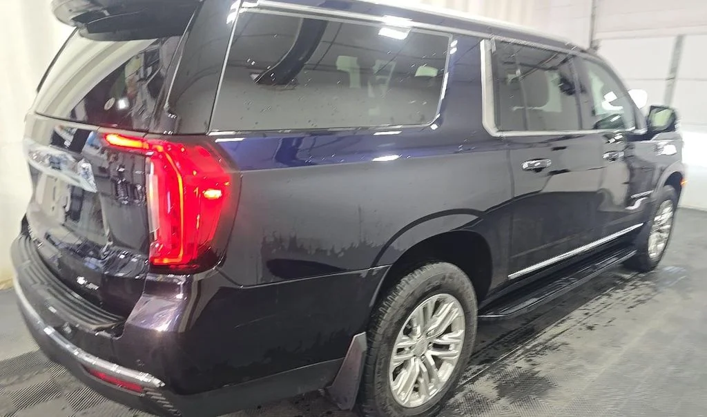 Used 2023 Blue GMC SLT image 4