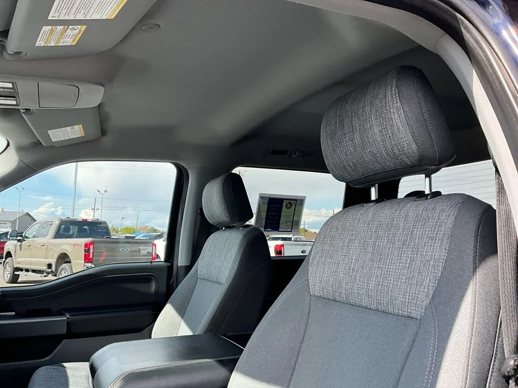 Used 2021 Antimatter Blue Metallic Ford XLT image 18
