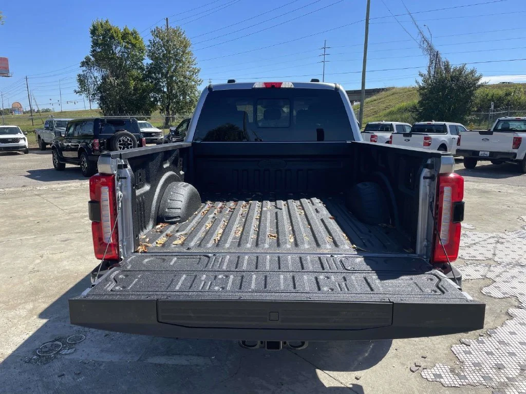 New 2027 Silver Ford XLT image 10