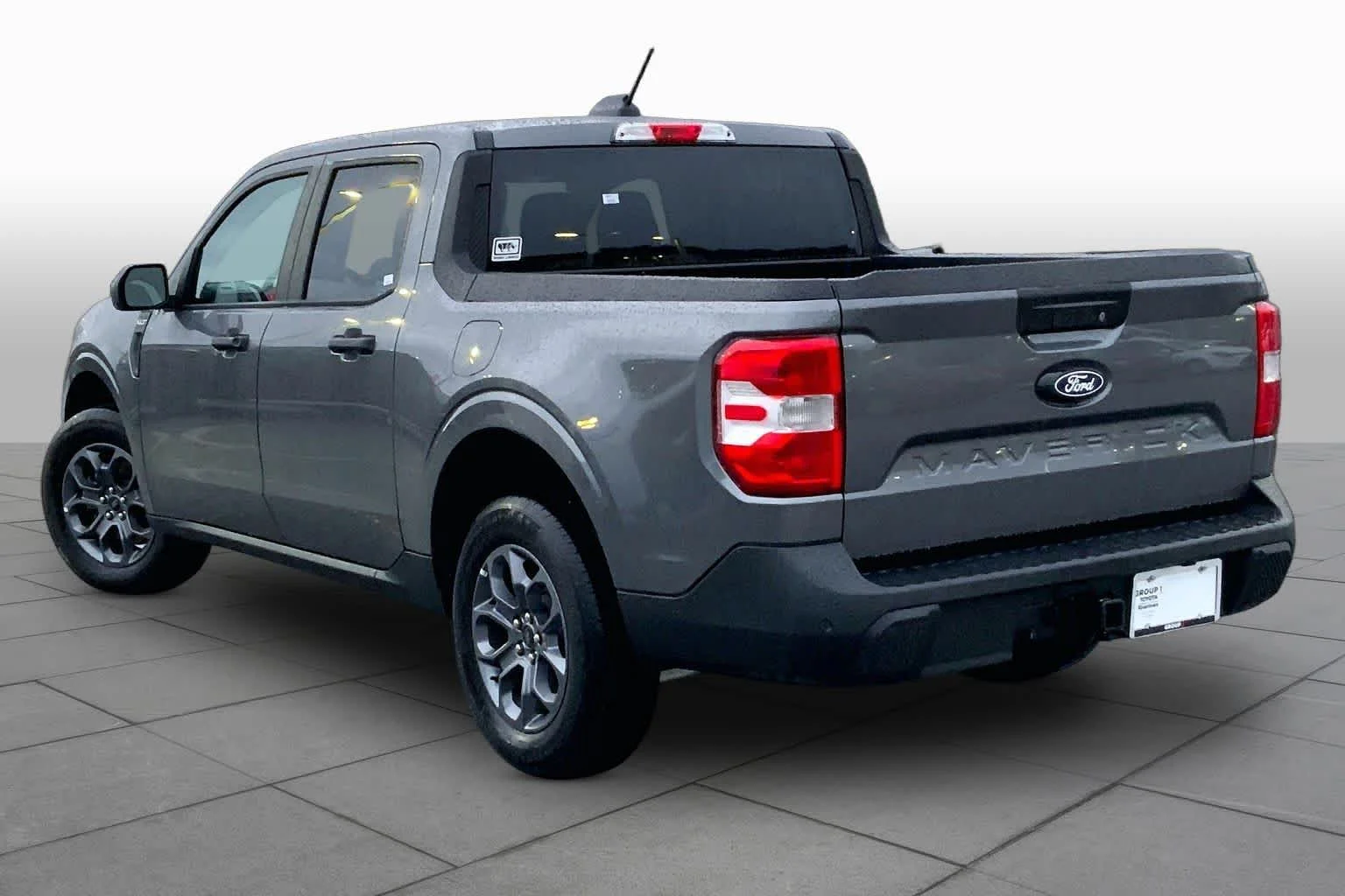 Used 2025 Carbonized Gray Metallic Ford XLT image 12