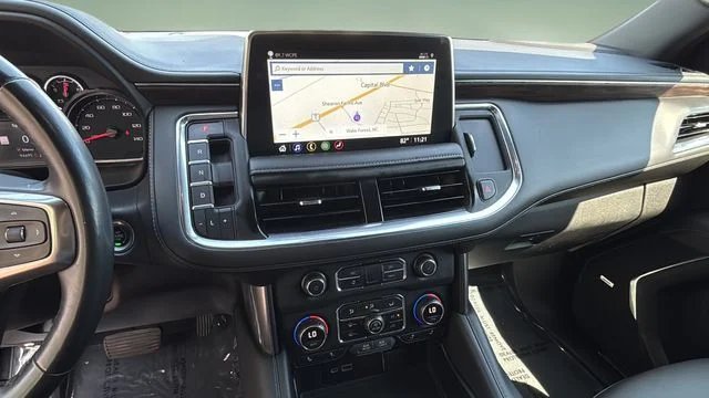 Used 2021 Gray Chevrolet Z71 image 25