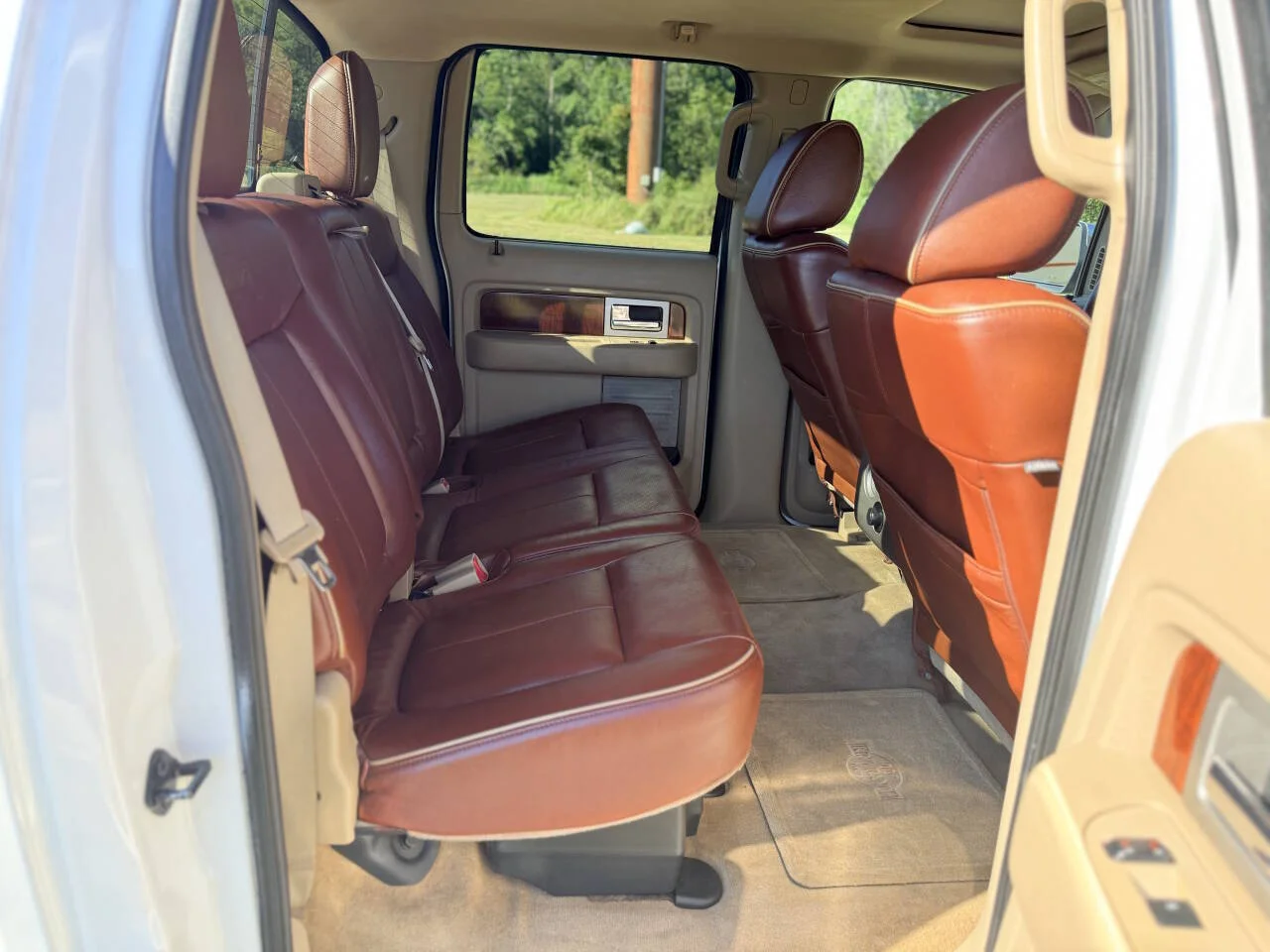 Used 2010 White Ford King Ranch 4x2 4dr SuperCrew Styleside 5.5 ft. SB image 18