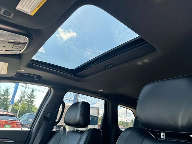 Used 2020 Blue Jeep Limited image 21