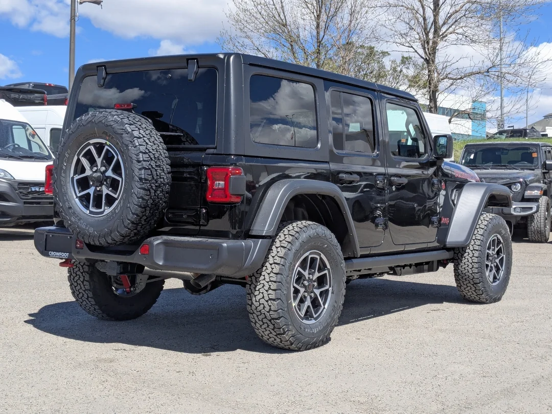 New 2026 Black Jeep Rubicon - - 4x4 - 3.6L V6 - Nappa Leather - 3-Pc Hardtop - Steel Perf Hood & More! image 8