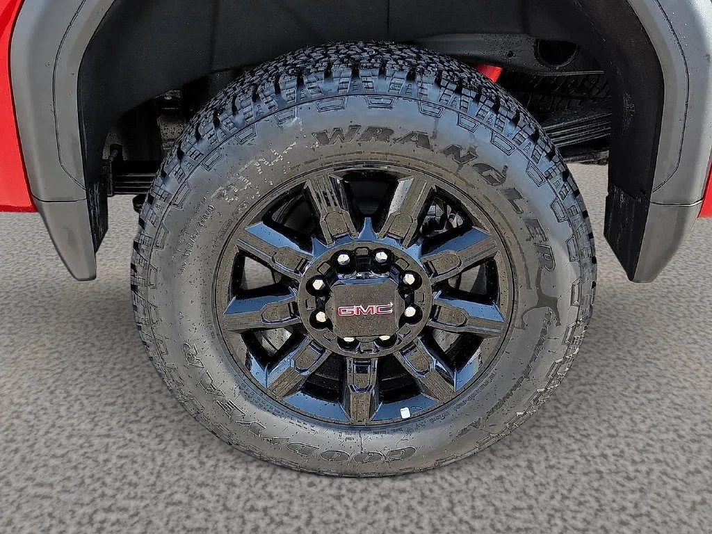 2026 GMC Sierra 2500HD AT4 - Photo 8
