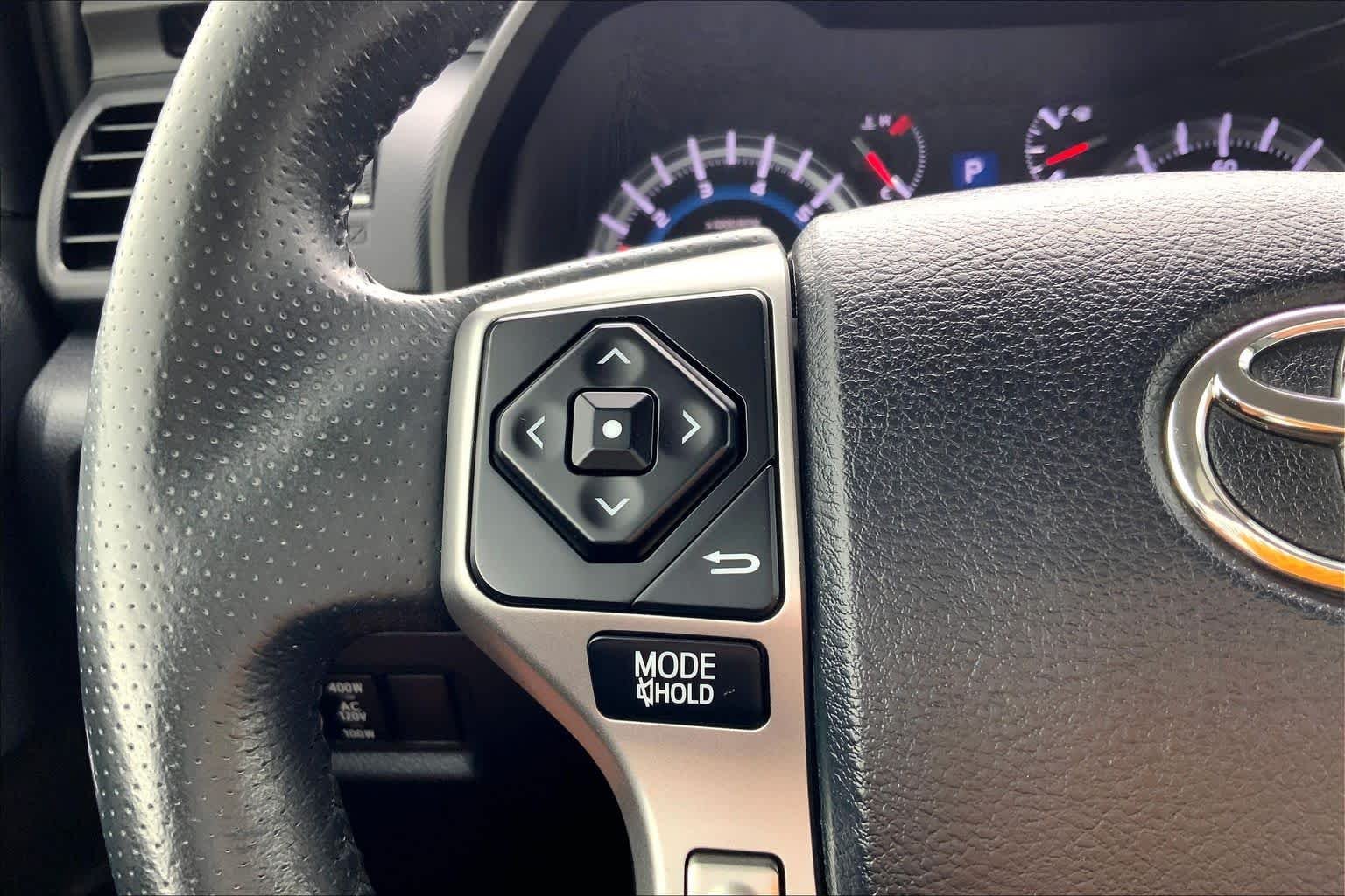 Used 2018 Midnight Black Metallic Toyota SR5 image 22