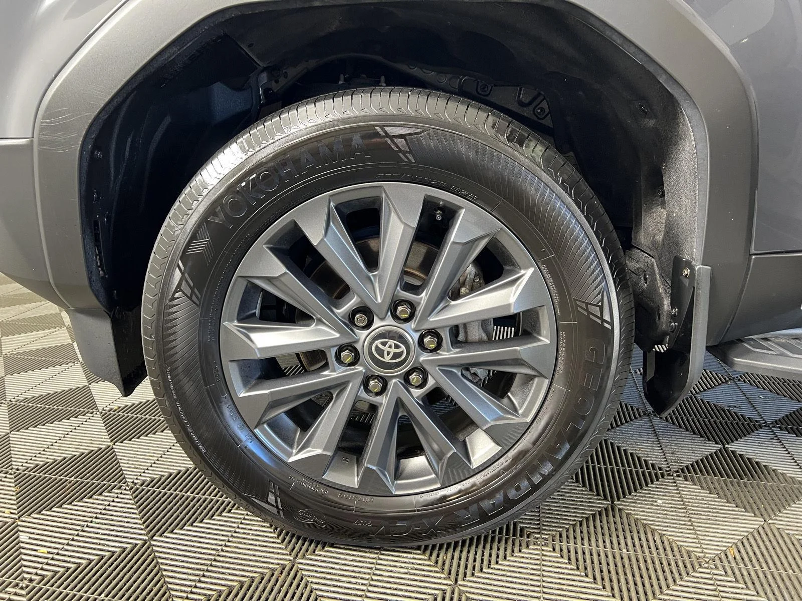 Used 2025 Underground Toyota Base image 32