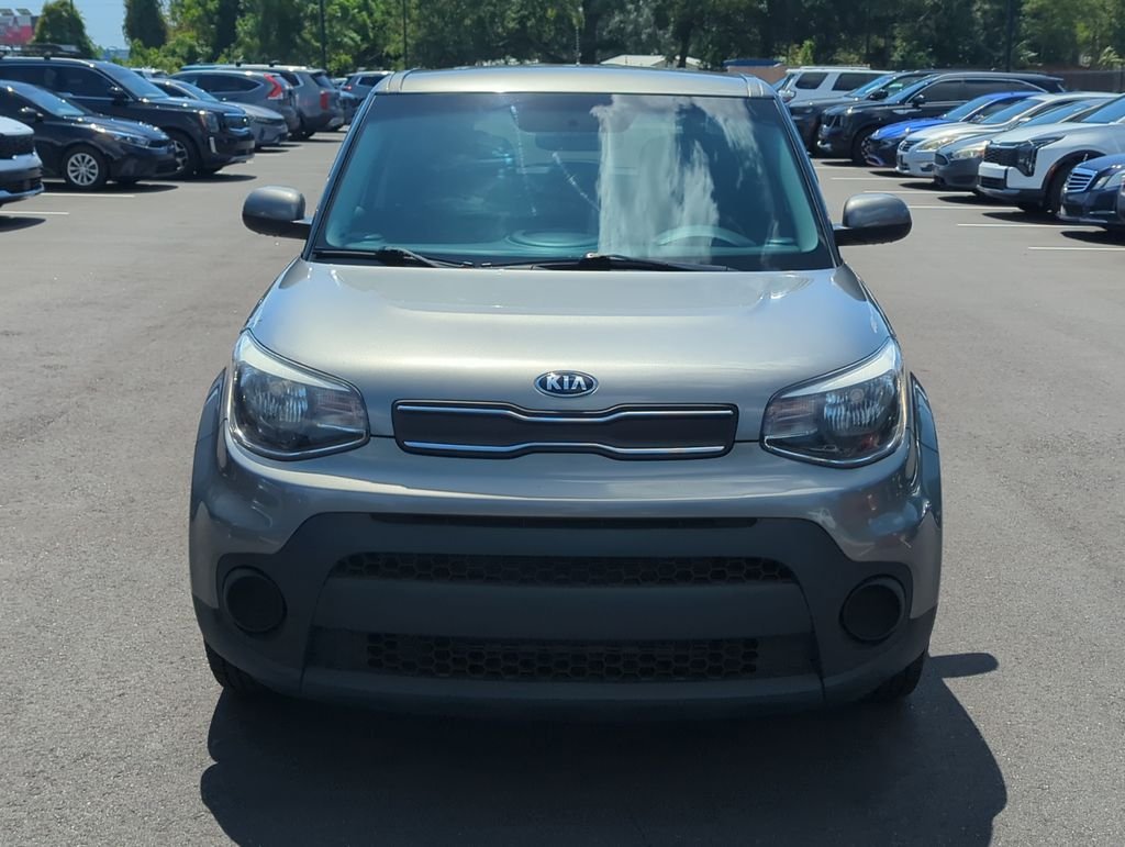 Used 2017 Gray Kia Base image 10