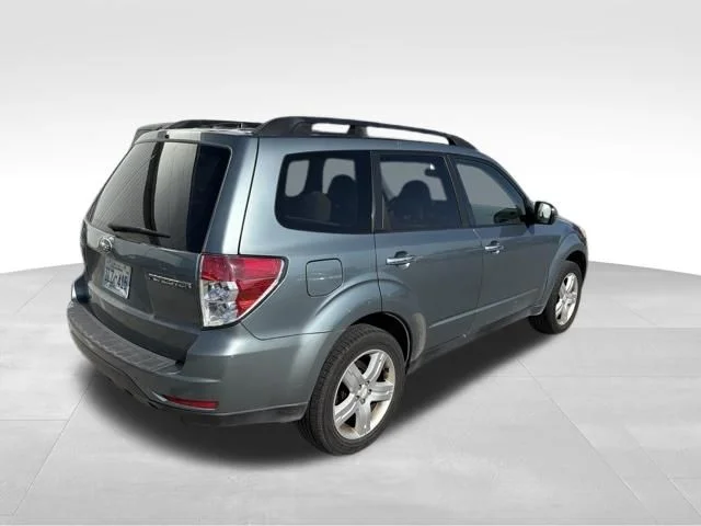 Used 2010 Blue Subaru 2.5X image 3