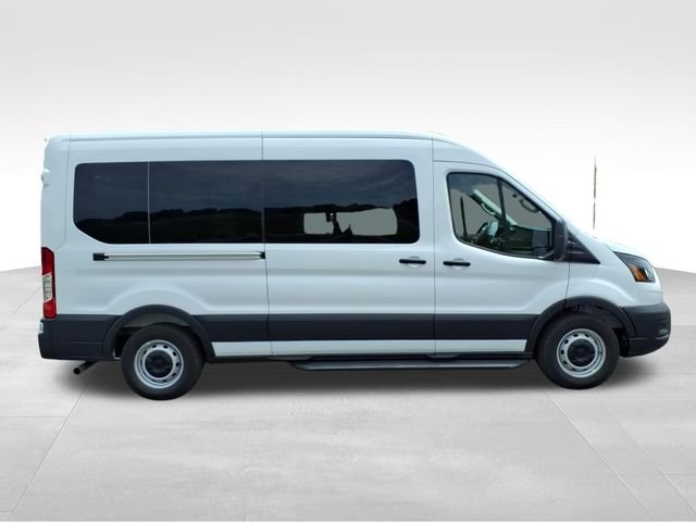 New 2026 Oxford White Ford Passenger Van XL image 10