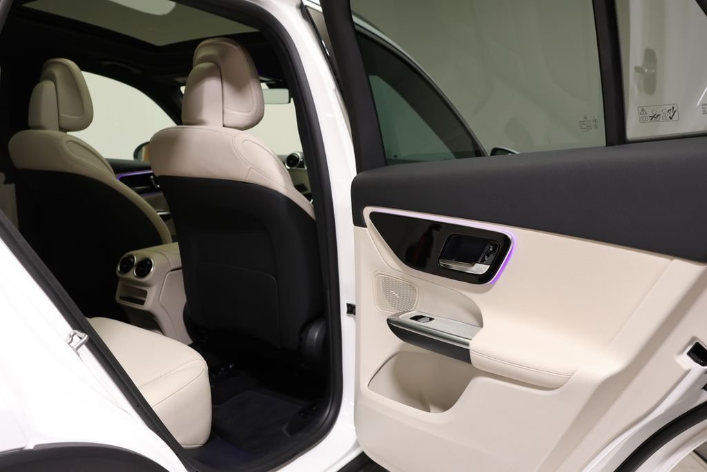 Certified Used 2026 Polar White Mercedes-Benz GLC 300 image 51