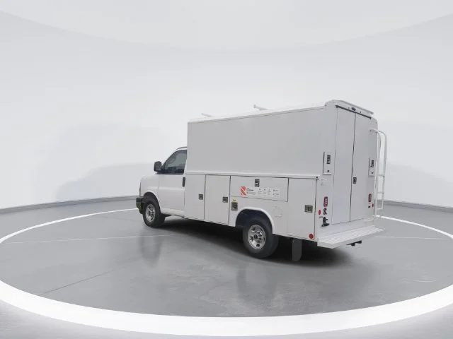 New 2025 Summit White GMC 1WT image 5