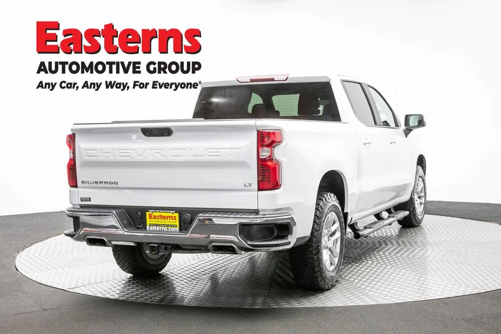 Used 2023 White Chevrolet LT image 5