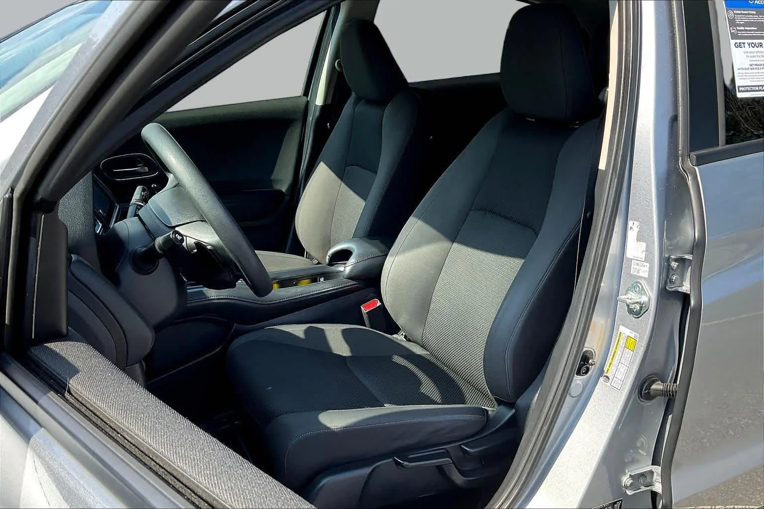 Used 2022 Lunar Silver Metallic Honda EX image 8