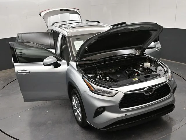 Used 2023 Silver Toyota Limited image 33