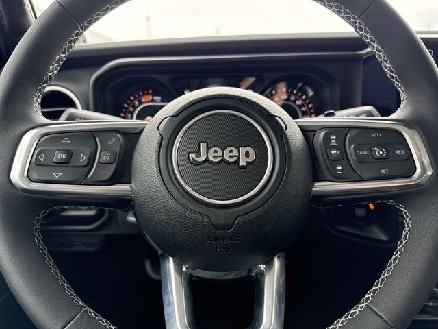2025 Jeep Wrangler 4-Door Sahara - Photo 19