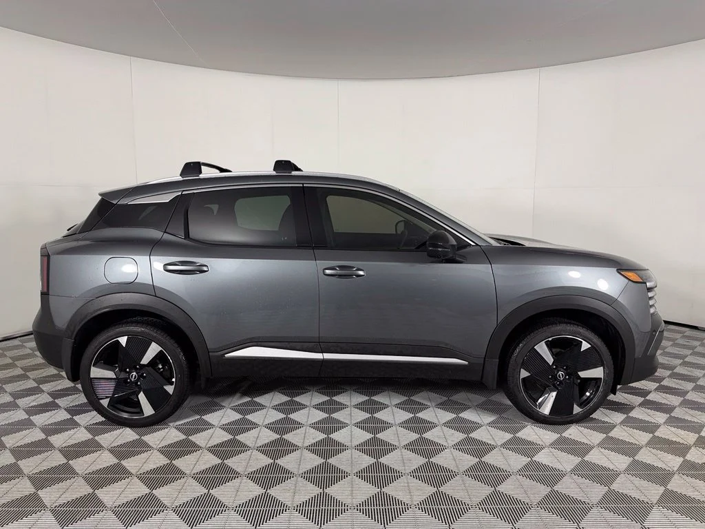 Certified Used 2026 Gray Nissan SR image 5