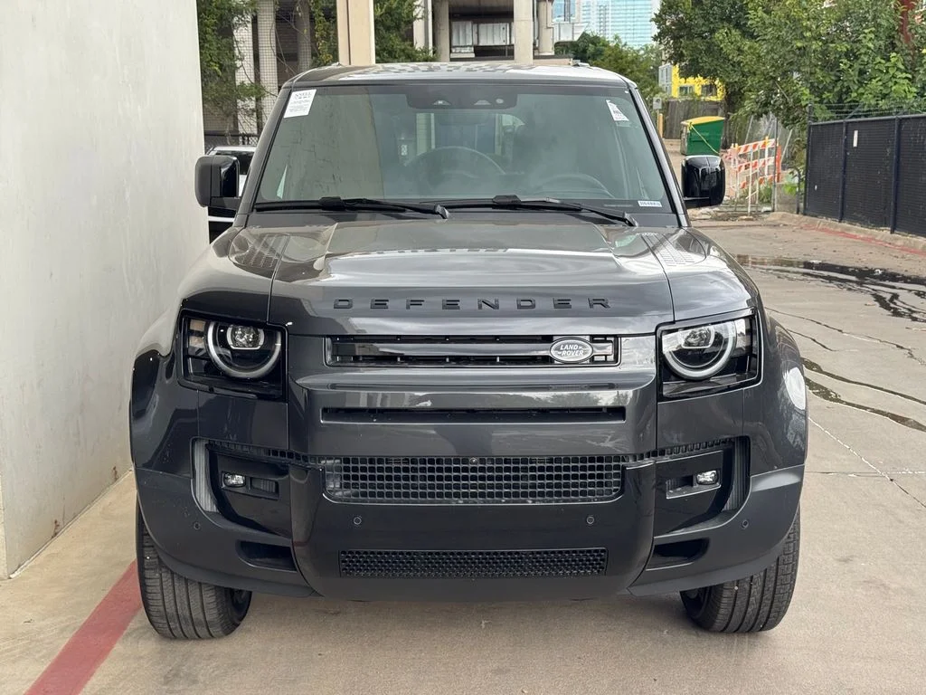 New 2026 Carpathian Grey Prem Met Land Rover S image 3