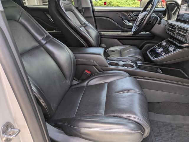 Used 2022 White Lincoln Reserve image 31