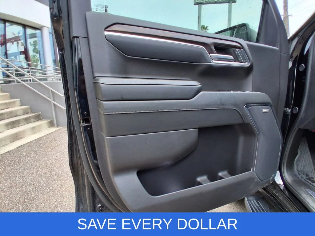 Used 2024 Black GMC SLT image 12