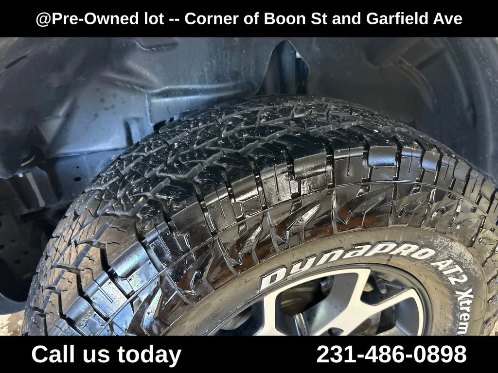 Used 2021 Silver Jeep Unlimited Rubicon image 12