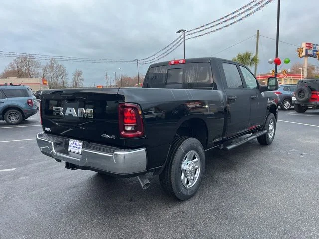 New 2026 Diamond Black Crystal Pearl-Coat Exterior Paint RAM Tradesman image 3