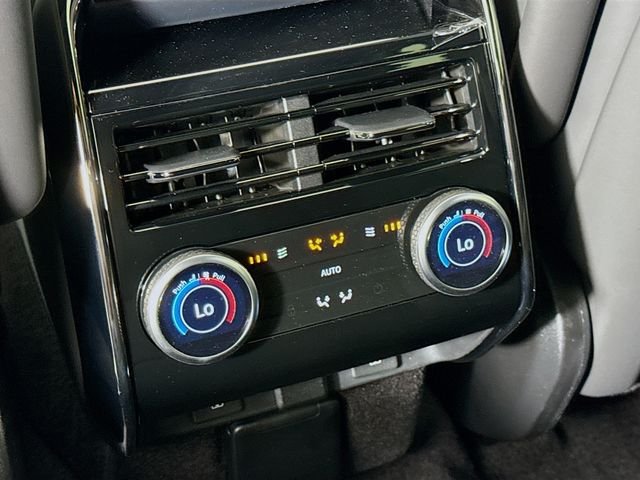 New 2026 Fuji White Land Rover Dynamic SE image 27
