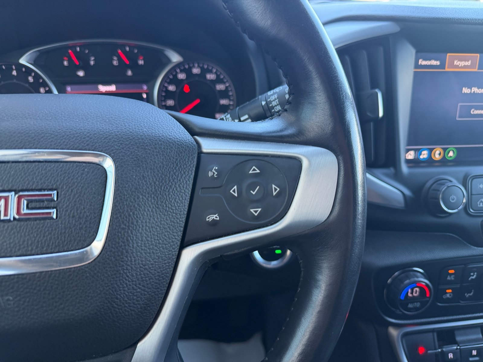 Used 2022 Summit White GMC SLT image 12