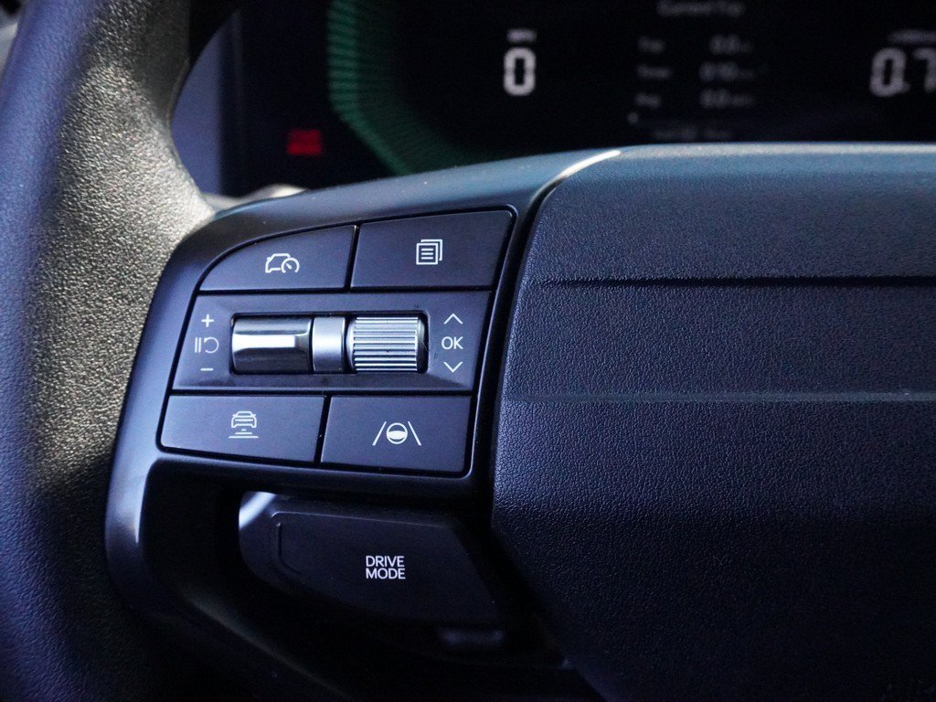Used 2025 Black Kia LXS image 39