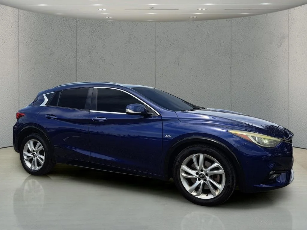 Used 2017 INFINITI QX30 Premium with VIN SJKCH5CP7HA018817 for sale in Metairie, LA