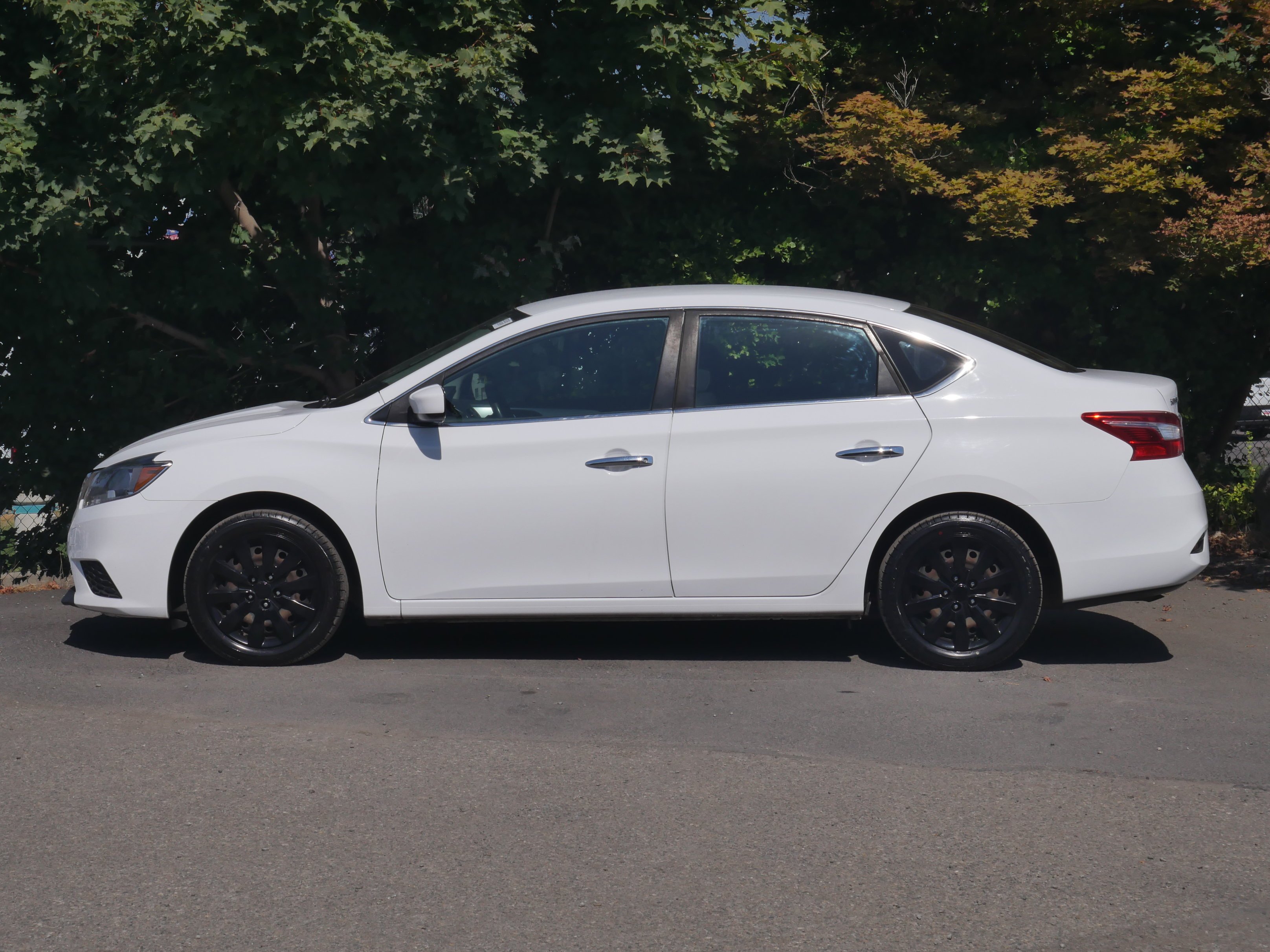 Used 2018 Fresh Powder Nissan S image 13