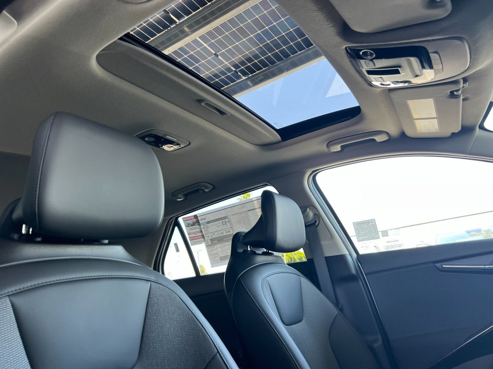 New 2026 Snow White Pearl Kia EX image 18