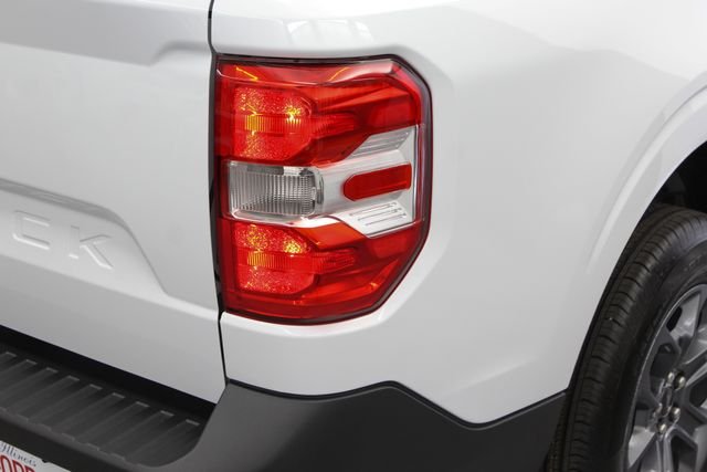 New 2026 Oxford White Ford XLT image 10