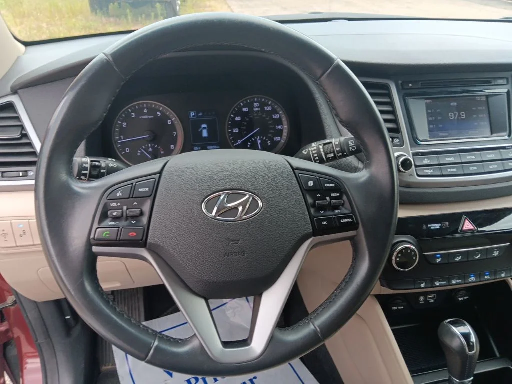 Used 2016 Ruby Wine Hyundai Sport image 16
