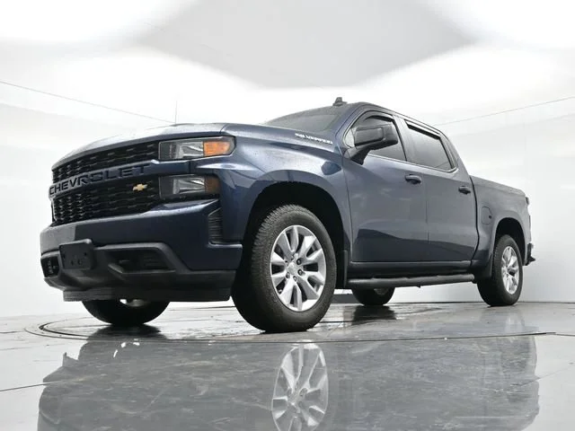 Used 2020 NORTHSKY BLUE METALLIC Chevrolet Custom image 11
