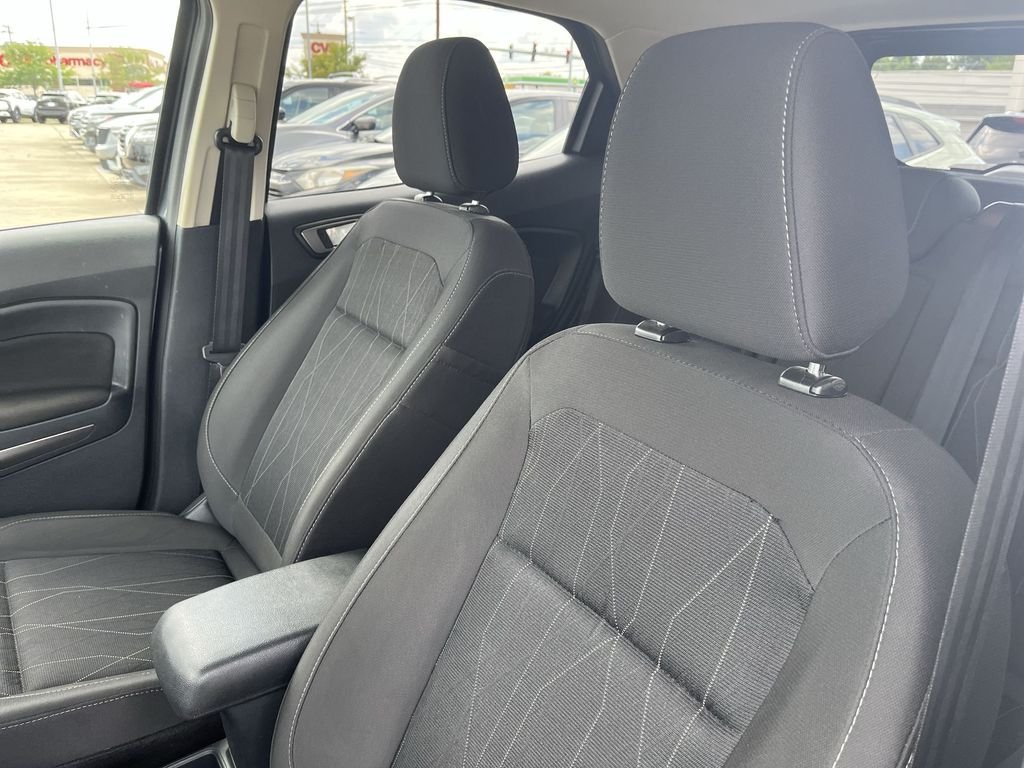 Used 2020 Gray Ford SE image 11
