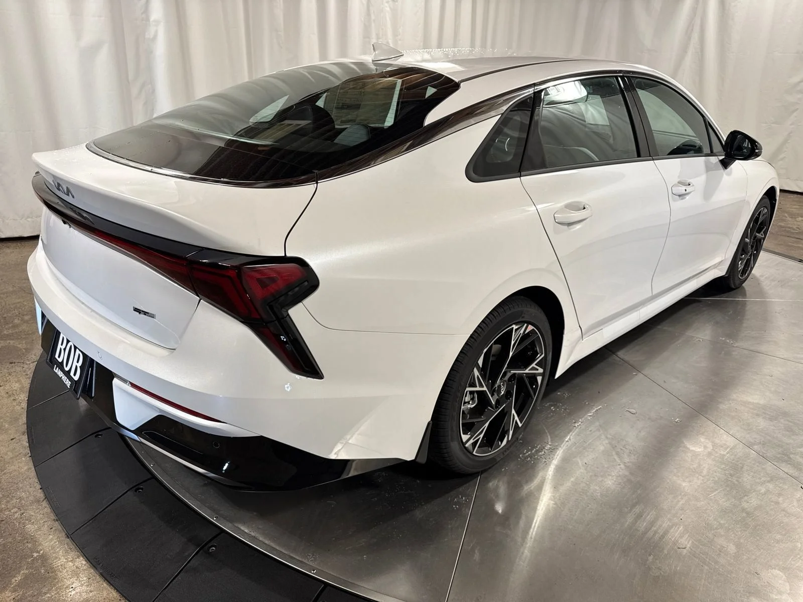 New 2026 Snow White Pearl Kia GT-Line image 8