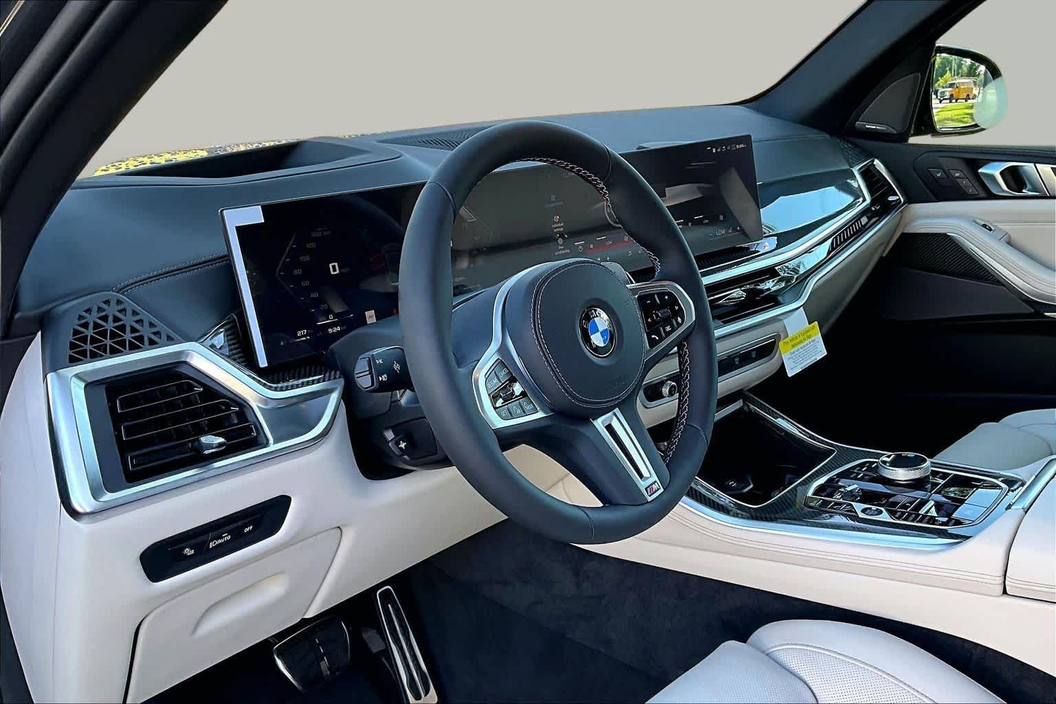 New 2026 Dravit Grey Metallic BMW M60i image 8