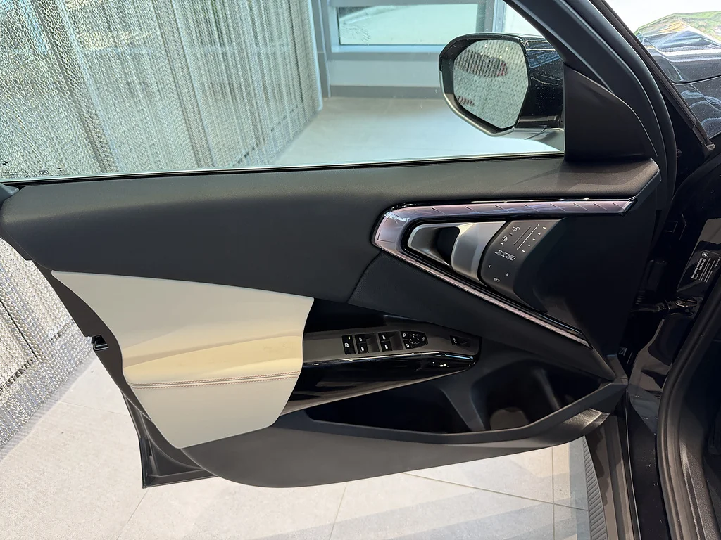 New 2026 Black Sapphire Metallic BMW 30 xDrive image 11
