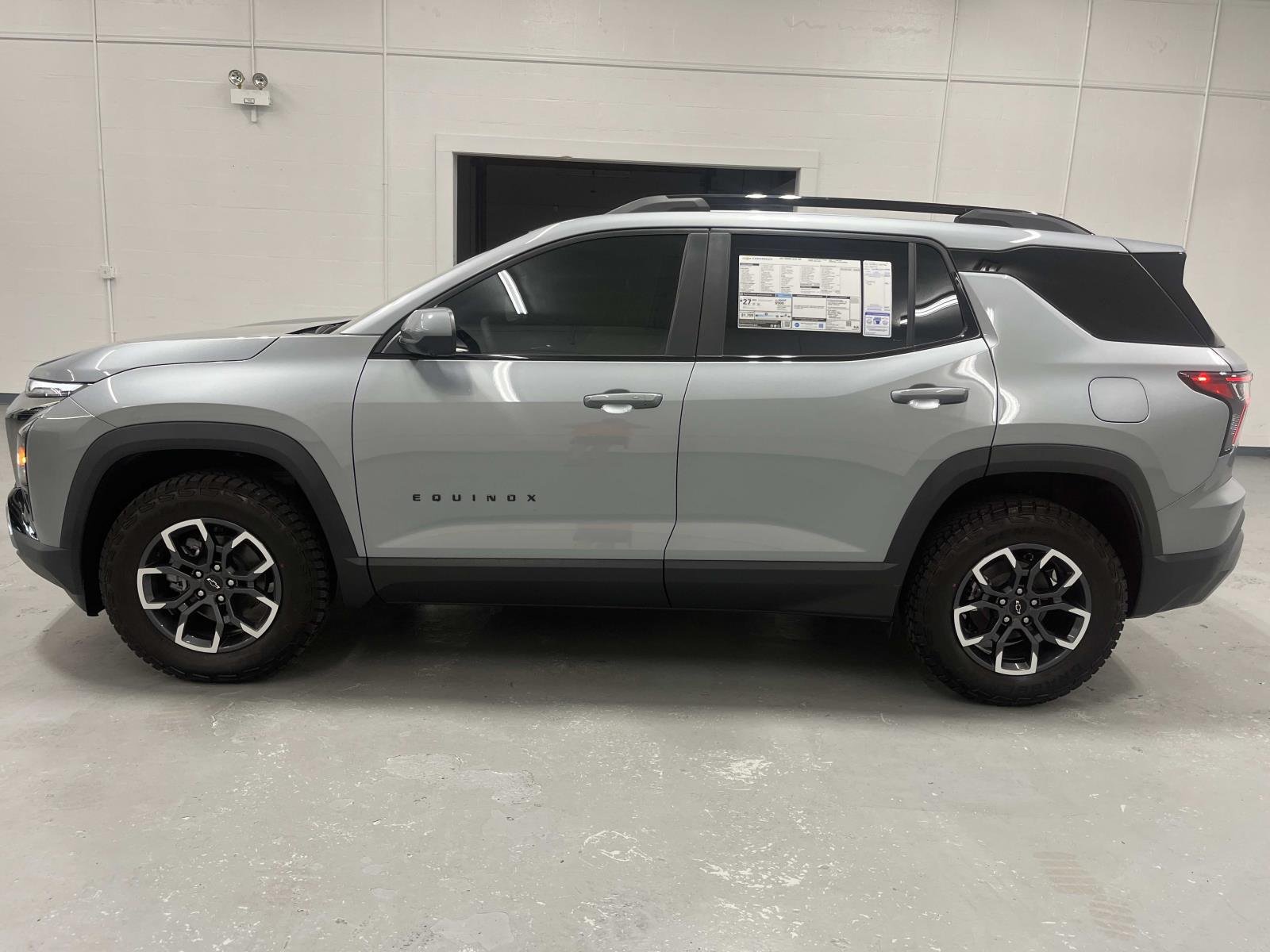 2027 Chevrolet Equinox ACTIV - Photo 5