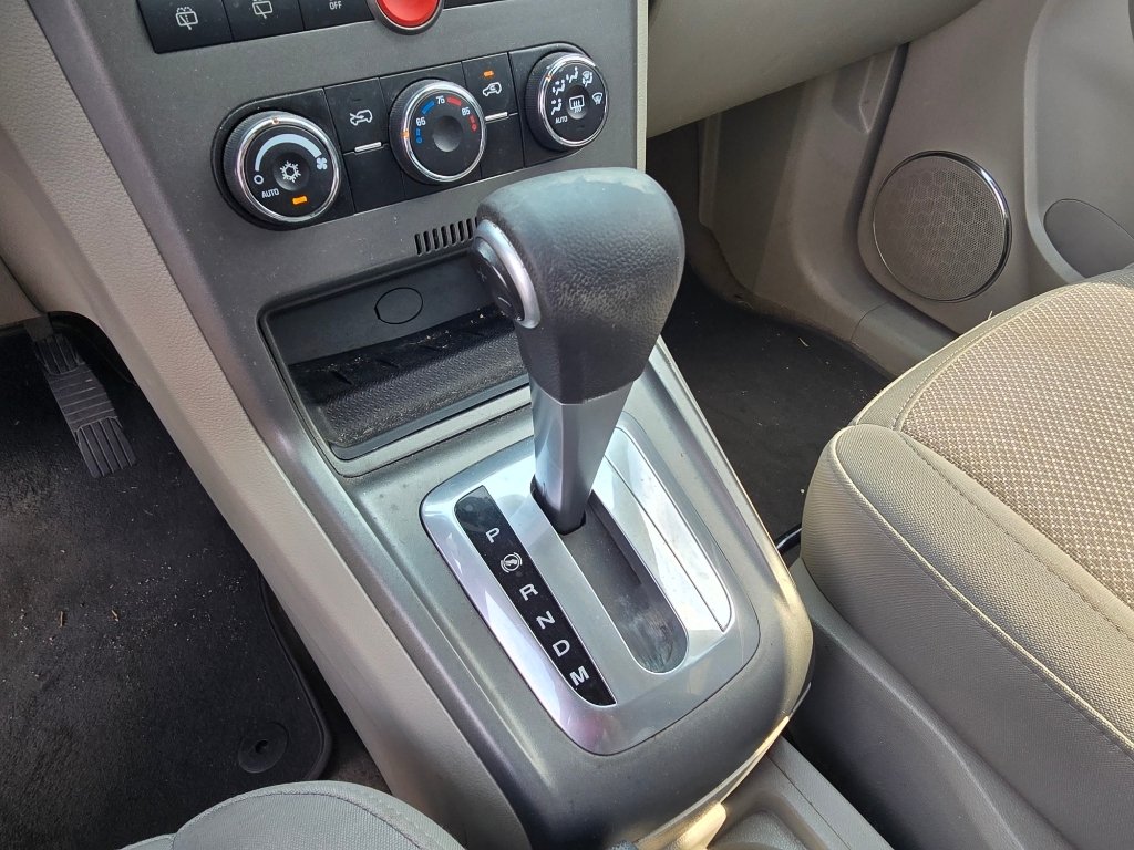 Used 2008 Polar White Saturn XR image 21