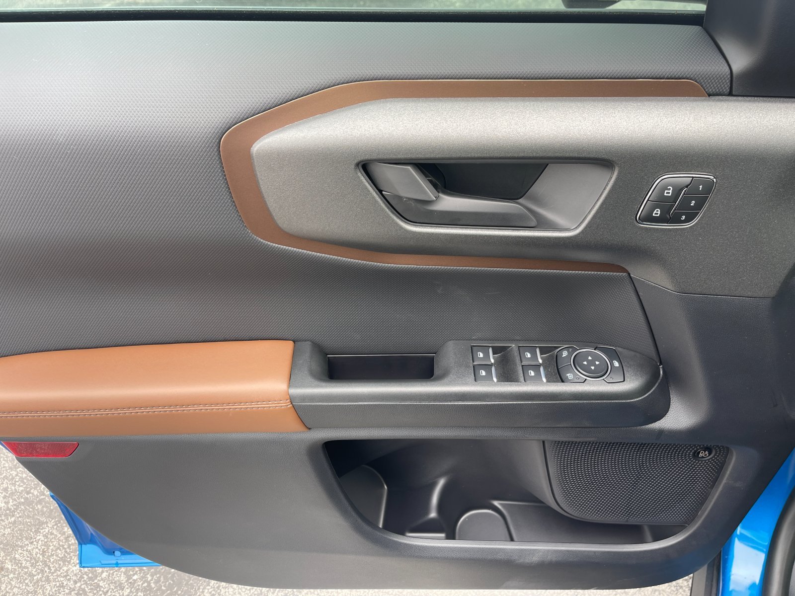 New 2026 Velocity Blue Metallic Ford Outer Banks® image 11