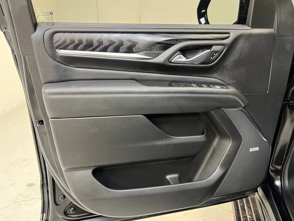 Used 2022 Onyx Black GMC Denali image 15
