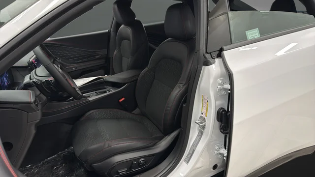 New 2026 White Knuckle Exterior Paint Dodge R/T image 9