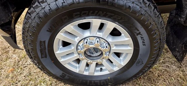 Used 2019 White Ford XL image 14
