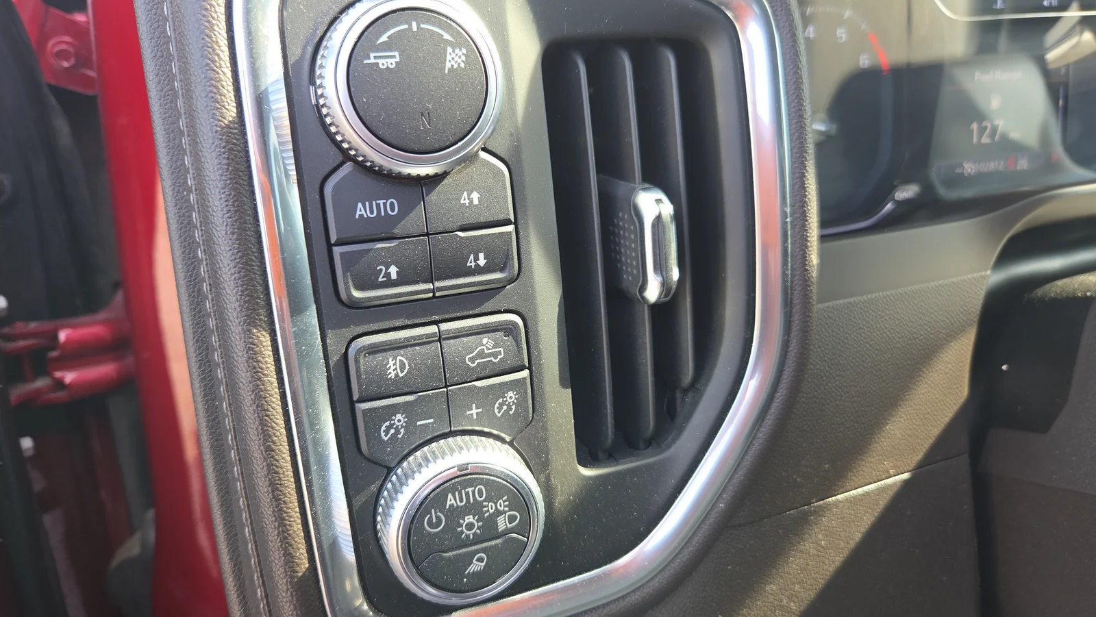 Used 2019 Red GMC SLT image 36